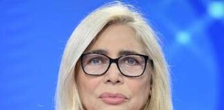Mara Venier, lo sfogo per il ritardo dei treni: “Un altro lunedì da incubo”