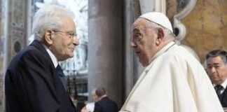 Mattarella, gli auguri a Papa Francesco: “Giustizia ed equità imprescindibili per la pace”