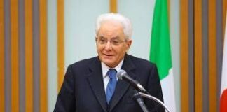 Mattarella ricoverato, valanga social di auguri e solidarietà. Ma spuntano i soliti squallidi haters