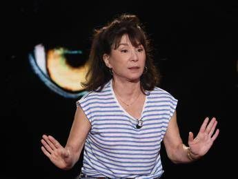 Nathalie Guetta l’ironia contro gli hater: “Sono alcolizzata, drogata e raccomandata”