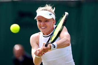 Odore troppo forte dell’avversaria, tennista chiede di spruzzare deodorante – Video