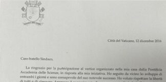 Papa Francesco, la lettera a Mimmo Lucano: “Ammiro la sua azione coraggiosa”