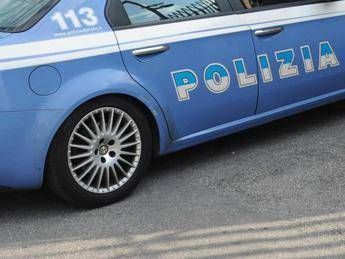 Roma, trova corpo della madre in scarpata vicino la macchina: indagini in corso