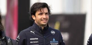 Sainz, nostalgia Ferrari? Sbaglia il box a Suzuka e la Williams lo richiama – Video