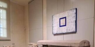 ‘Soglie’ di Roberto Floreani è la mostra del Giubileo al Diocesano di Vicenza, un viaggio interiore tra arte e spiritualità – FOTO