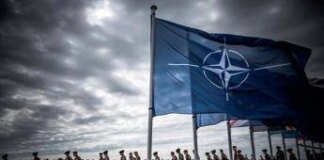 Trump non uscirà dalla Nato, “ma alleati spendano 5% Pil in difesa”