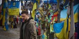 Ucraina, Zelensky insiste: “Pressione su assassini Russia per fine guerra”