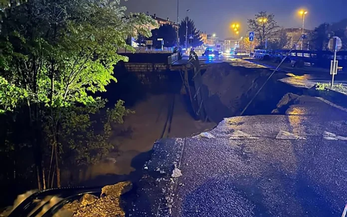 Valdagno torrente agno cedimento strada fonte Meteo Bassano e Pedemontana del Grappa trascinati torrente agno valdagno valle dell'agno calamità