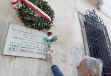 Da Giovanni Rolando un fiore a Narciso Rigo, partigiano “morto per la libertà” Giovanni Rolando lapide narciso Rigo