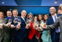 Vinitaly 2025, le notizie di oggi e Zaia lo inaugura: “Difendiamo il vino veneto con genio e concretezza” Zaia inaugura Vinitaly 2025