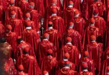 Conclave, cardinali tornano a riunirsi: oggi sarà decisa la data Conclave