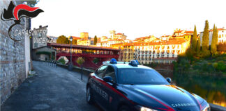 Bassano del Grappa. Minaccia, aggredisce e deruba una 21enne: colombiano arrestato per rapina Carabinieri di Bassano del Grappa