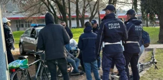 Allontanato pusher colto in flagrante nella “zona rossa” di Campo Marzo: resistenza agli agenti e 425€ cash sequestrati al 35enne, già noto… campo marzo Vicenza controlli antidroga nelle aree verdi