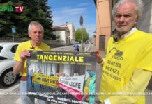 Tangenziale di Vicenza, il Comitato dell’Albera: “Le torri faro di Ponte Alto sono spente perché non a norma” Giovanni Rolando e Fiorenzo Donadello di fronte al Bar trattoria Bissa in Viale Trento torri faro ponte alto