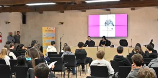 Bullismo e Cyberbullismo, la Polizia di Stato nelle scuole vicentine con “Questo non è amore” polizia di stato istituto piovene vicenza bullismo