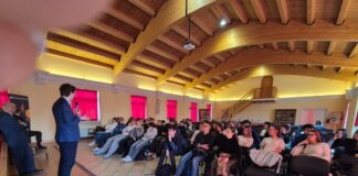 BVR Banca del Veneto Centrale chiude le visite in banca dei giovani studenti veneti che hanno partecipato al progetto Educashon progetto educashon BVR Banca del Veneto Centrale