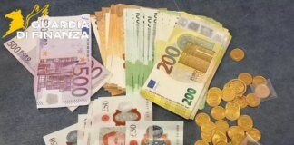 Movimenti clandestini di valuta a Ciampino, sequestrati 23.640 euro nascosti in barattoli di cioccolata