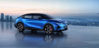 A390, tutta l’anima di Alpine in formato sport fastback