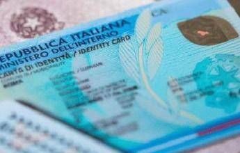 Carta d’identità, l’annuncio di Zangrillo: “Gli over 70 non dovranno più rinnovarla”