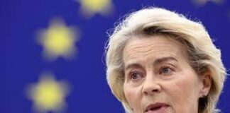 Commissione Ue: “Operazioni russe dietro mozione censura contro Von der Leyen”