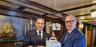 La mozzarella di bufala campana Dop a bordo dell’Amerigo Vespucci