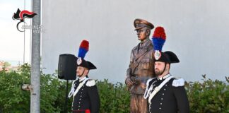 Inaugurata ieri alla Tenenza di Dueville la statua del Carabiniere Attilio Franzan, Medaglia d’Oro al Merito Civile statua Attilio Franzan