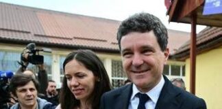 Elezioni Romania, exit poll: Dan in vantaggio su Simion nelle presidenziali