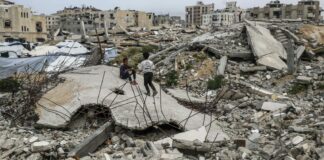 Raid israeliani a Gaza, 60 morti. Katz “Daremo la caccia ai leader di Hamas”