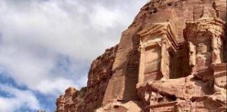 Giordania, inondazioni improvvise a Petra: centinaia di turisti evacuati