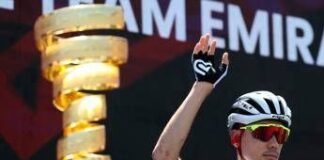 Giro d’Italia, Ayuso si ritira dopo la puntura di un calabrone