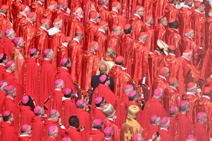 I-cardinali-al-funerale-di-Papa-Francesco