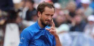 Il solito Medvedev: fischi del pubblico di Roma, poi il botta e risposta – Video