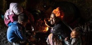 La storia di Fatuma, mamma 30enne di 4 figli, salvata in Etiopia dalla cecità per tracoma