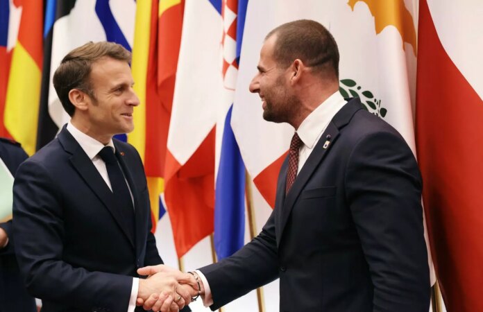 Macron-e-Abela