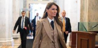 Meno di 14 giorni alla Casa Bianca, come Melania ha ridotto il ruolo di First Lady
