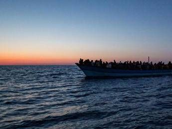 Migranti, Corte europea diritti dell’uomo dà ragione a Italia su respingimenti Libia