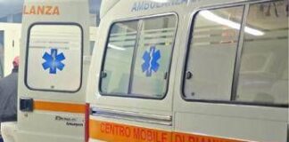 Napoli, ascensore precipita: 4 persone ferite. Salvate da cavo d’emergenza