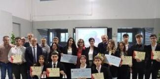 Nella scuola di Venosa si progettano cantine, in Basilicata premiati aspiranti geometri del vino