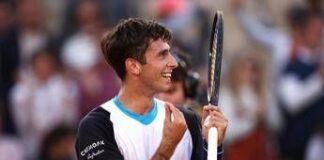 Roland Garros, impresa di Gigante: Tsitsipas ko e vola al terzo turno