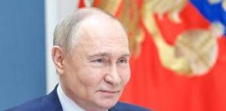 Trump-Putin, auguri tra nonni e dialogo su Ucraina: la telefonata secondo Mosca