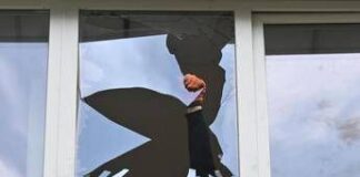 Ucraina, raid russi nella notte: almeno 12 vittime tra cui quattro bambini