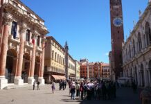 Vicenza, il mercato a piazza dei Signori