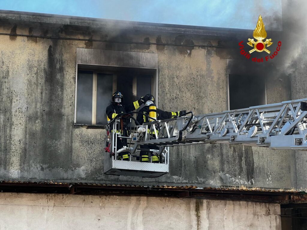 incendio via dieci martiri