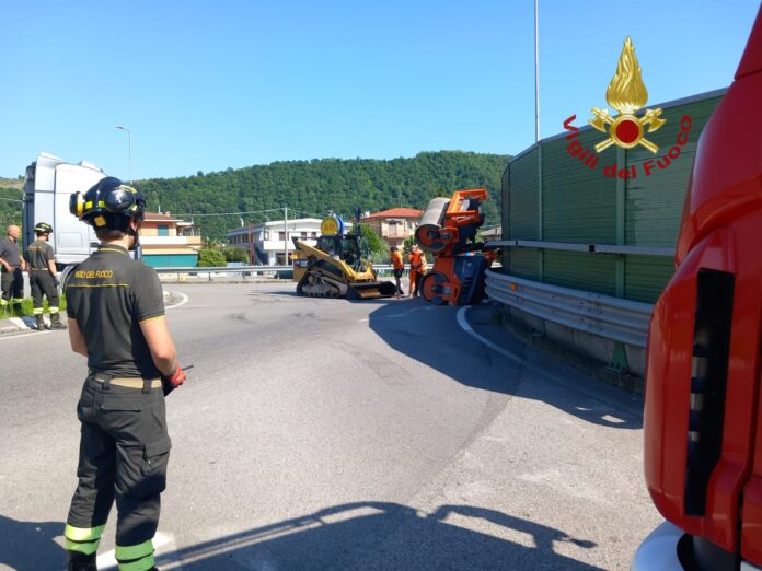 WhatsApp Image 2025-05-02 at 16.56.08 Trissino, intervento per rullo caduto