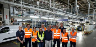 Filosa in visita allo stabilimento di Vigo “Sono molto entusiasta del progetto CustomFit”