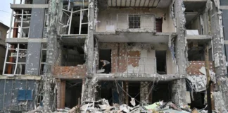 Ucraina, Trump: “Putin impazzito. Zelensky? Tutto ciò che esce dalla sua bocca crea problemi” putin