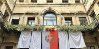 Pace a Gaza: esposti teli bianchi a Palazzo Trissino di Vicenza palazzo trissino vicenza teli bianche pace gaza
