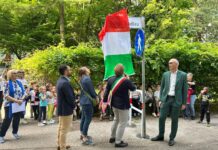 Vicenza, al Villaggio del Sole intitolata una via a padre Luigi Sodiro scoprimento targa in via sodiro a vilaggio del sole