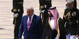 Trump arrivato in Arabia Saudita, al via il viaggio in Medio Oriente trump arabia