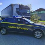 24 mila litri di alcol etilico spacciato per disinfettante sequestrati dalla Guardia di Finanza nel trevigiano. Tre persone denunciate guardia di finanza intercetta carico di alcol etilico spacciato per disinfettante